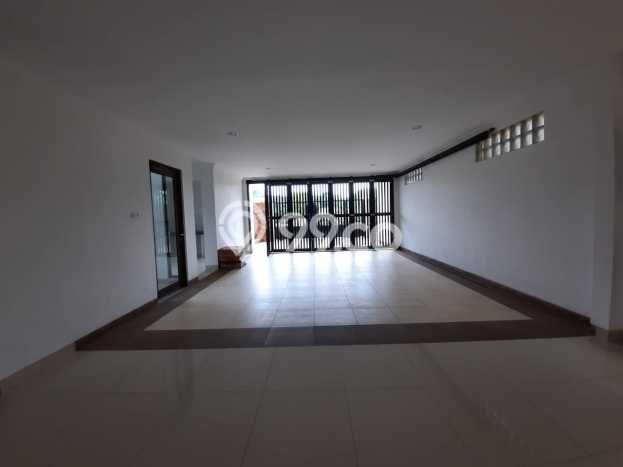 Jual Rumah Luas Elegan Dengan View Eksklusif di Sentul City, Bogor Jual Rumah Luas Elegan Dengan View Eksklusif di Sentul City, Bogor