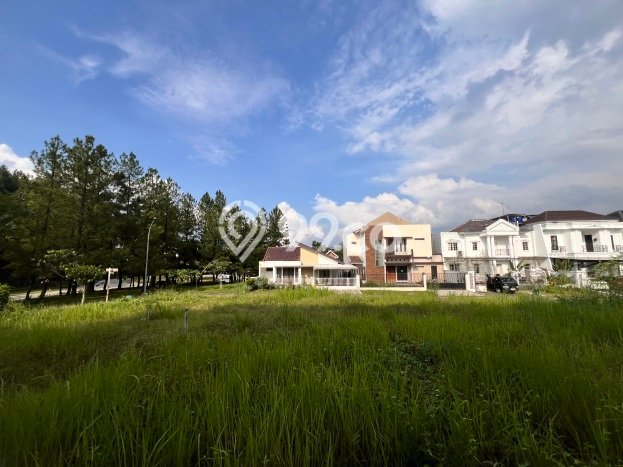 Lahan Dijual Lokasi Strategis di Bogor dengan Luas 453m2 Lahan Dijual Lokasi Strategis di Bogor dengan Luas 453m2