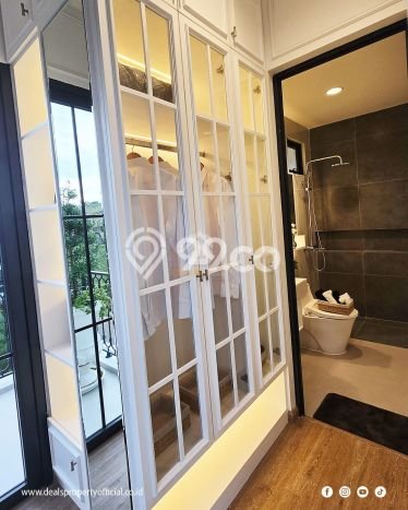 For Sale! Premium House LT 180m2 Desain Elegan di Sentul City For Sale! Premium House LT 180m2 Desain Elegan di Sentul City