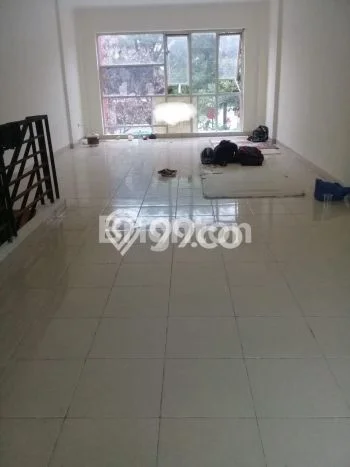 LOKASI STRATEGIS! Ruko Disewakan di Batu Ceper, Luas 100m², Area Ramai LOKASI STRATEGIS! Ruko Disewakan di Batu Ceper, Luas 100m², Area Ramai