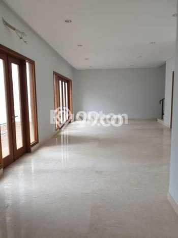 Lokasi terbaik! Rumah siap huni dikontrakkan di Cipondoh LB 400m2 Lokasi terbaik! Rumah siap huni dikontrakkan di Cipondoh LB 400m2