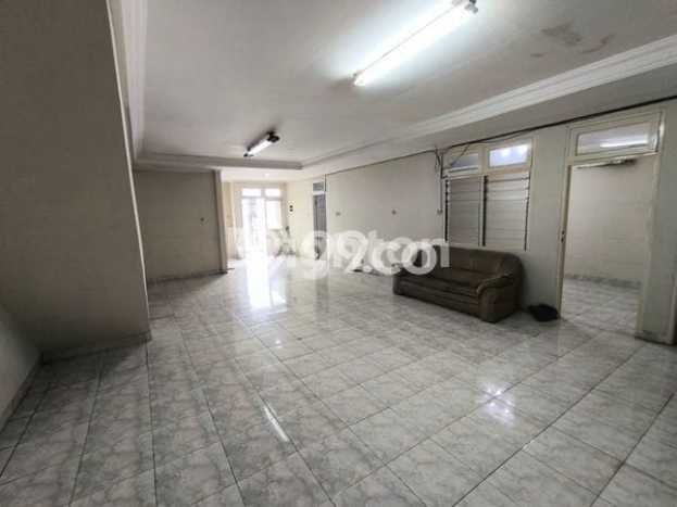 Rumah Luxury Modern Siap Huni di Puri Media Jakarta Barat Rumah Luxury Modern Siap Huni di Puri Media Jakarta Barat