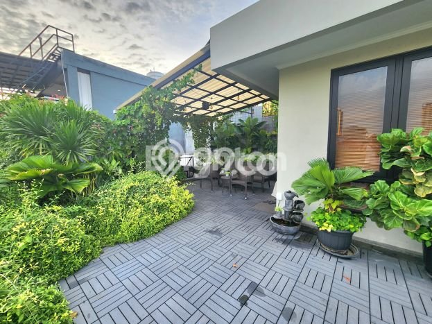 Jual Rumah Luas Megah Dengan View Cantik di Slipi, Jakarta Barat Jual Rumah Luas Megah Dengan View Cantik di Slipi, Jakarta Barat
