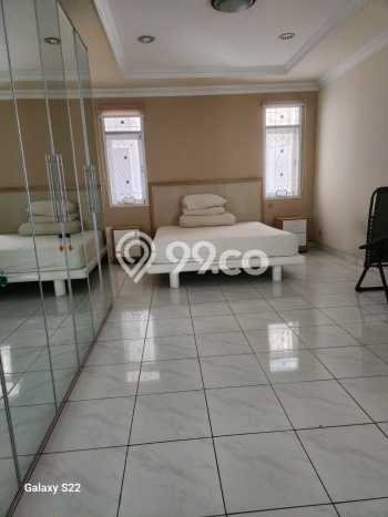 Disewakan! Rumah 3 Kamar Tidur &
2 Kamar Mandi di Permata Buana, Jakarta Barat Disewakan! Rumah 3 Kamar Tidur &
2 Kamar Mandi di Permata Buana, Jakarta Barat