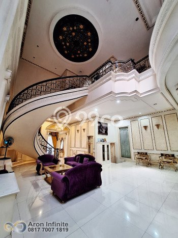Rumah Elit Modern Tanpa Renovasi di Pluit Jakarta Utara Rumah Elit Modern Tanpa Renovasi di Pluit Jakarta Utara