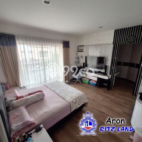 Dijual Rumah Luas Elegan Dengan View Eksklusif di Pantai Indah Kapuk, Jakarta Utara Dijual Rumah Luas Elegan Dengan View Eksklusif di Pantai Indah Kapuk, Jakarta Utara