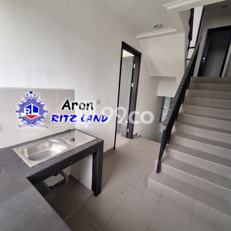 Ready to Use! Luxury House LT 250m2 Desain Elegan di Pantai Indah Kapuk 2 Ready to Use! Luxury House LT 250m2 Desain Elegan di Pantai Indah Kapuk 2