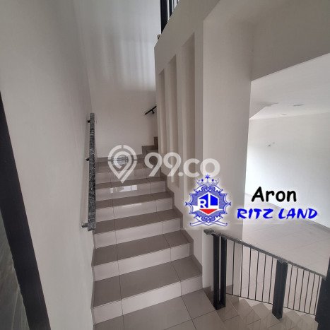 Jual Rumah Mewah Megah Dengan View Cantik di Pantai Indah Kapuk 2, Jakarta Utara Jual Rumah Mewah Megah Dengan View Cantik di Pantai Indah Kapuk 2, Jakarta Utara