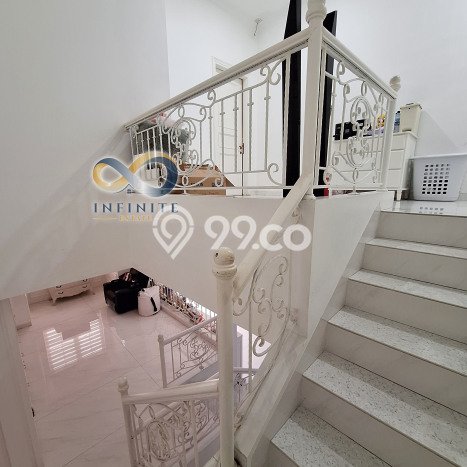 Rumah Elit Modern Tanpa Renovasi di Pantai Indah Kapuk Jakarta Utara Rumah Elit Modern Tanpa Renovasi di Pantai Indah Kapuk Jakarta Utara