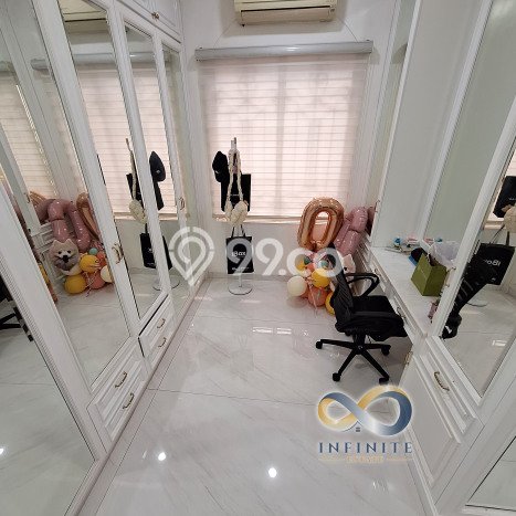 Rumah Elit Modern Tanpa Renovasi di Pantai Indah Kapuk Jakarta Utara Rumah Elit Modern Tanpa Renovasi di Pantai Indah Kapuk Jakarta Utara