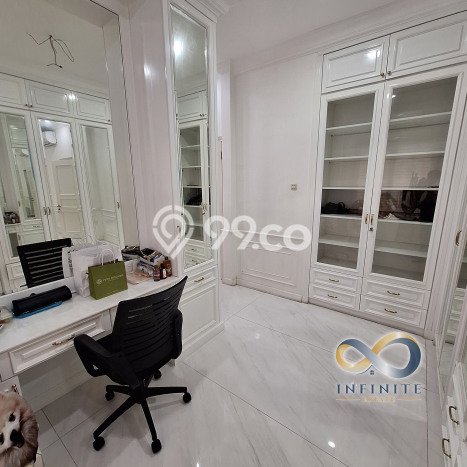 Rumah Elit Modern Tanpa Renovasi di Pantai Indah Kapuk Jakarta Utara Rumah Elit Modern Tanpa Renovasi di Pantai Indah Kapuk Jakarta Utara