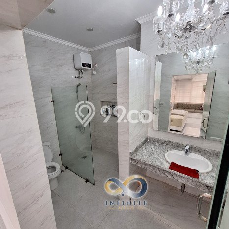 Rumah Elit Modern Tanpa Renovasi di Pantai Indah Kapuk Jakarta Utara Rumah Elit Modern Tanpa Renovasi di Pantai Indah Kapuk Jakarta Utara