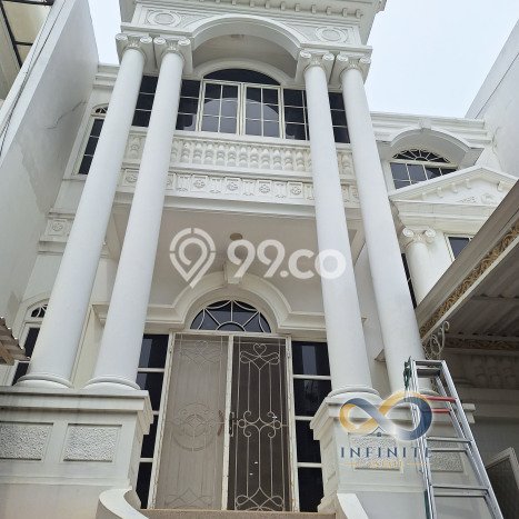 Rumah Elit Modern Tanpa Renovasi di Pantai Indah Kapuk Jakarta Utara Rumah Elit Modern Tanpa Renovasi di Pantai Indah Kapuk Jakarta Utara