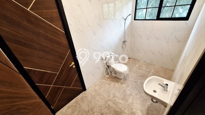 Rumah Elit Modern Siap Huni di Tomang Jakarta Barat Rumah Elit Modern Siap Huni di Tomang Jakarta Barat