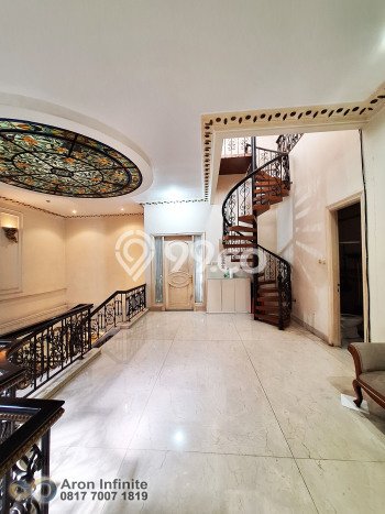 Rumah Elit Modern Tanpa Renovasi di Pluit Jakarta Utara Rumah Elit Modern Tanpa Renovasi di Pluit Jakarta Utara