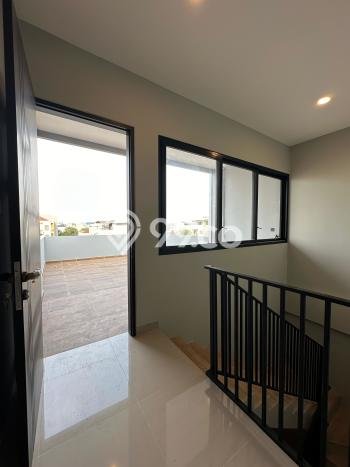 For Sale! Luxury House LT 75m2 Desain Modern di Muara Karang For Sale! Luxury House LT 75m2 Desain Modern di Muara Karang