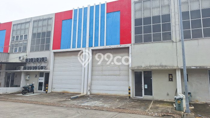 Unit Gudang Dijual di Jakarta Utara LT 180m2 & LB 250m2 Unit Gudang Dijual di Jakarta Utara LT 180m2 & LB 250m2