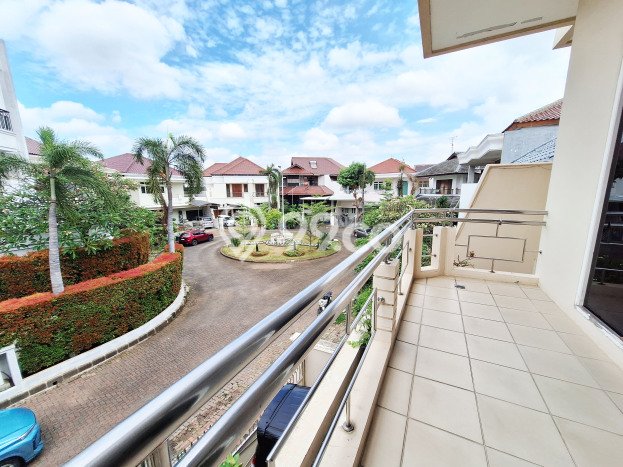 Ready to Use! Premium House LT 312m2 Desain Modern di Pluit Ready to Use! Premium House LT 312m2 Desain Modern di Pluit