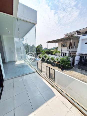 Ready to Use! Premium House LT 200m2 Desain Elegan di Muara Karang Ready to Use! Premium House LT 200m2 Desain Elegan di Muara Karang