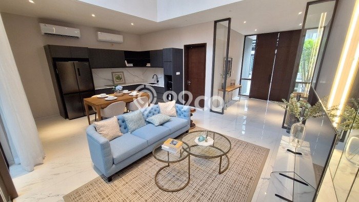 Rumah Mewah LB 241m2 Siap Pakai Desain Elegan di Pantai Mutiara, Jakarta Utara Rumah Mewah LB 241m2 Siap Pakai Desain Elegan di Pantai Mutiara, Jakarta Utara