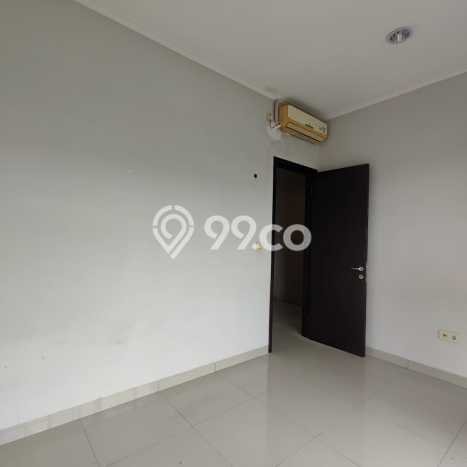 Sewa Rumah Murah di Green Lake City Jakarta Barat Punya 3 Kamar Tidur Sewa Rumah Murah di Green Lake City Jakarta Barat Punya 3 Kamar Tidur