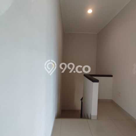 Sewa Rumah Murah di Green Lake City Jakarta Barat Punya 3 Kamar Tidur Sewa Rumah Murah di Green Lake City Jakarta Barat Punya 3 Kamar Tidur