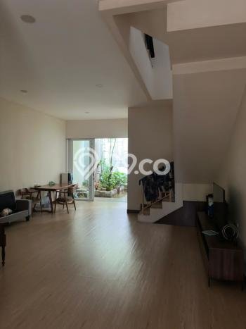 Jual Rumah Mewah Megah Dengan View Cantik di Joglo, Jakarta Barat Jual Rumah Mewah Megah Dengan View Cantik di Joglo, Jakarta Barat