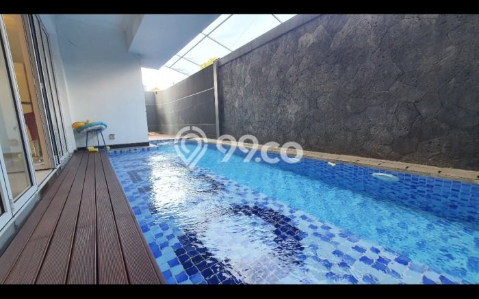Ready to Use! Luxury House LT 545m2 Desain Elegan di Lembang Ready to Use! Luxury House LT 545m2 Desain Elegan di Lembang