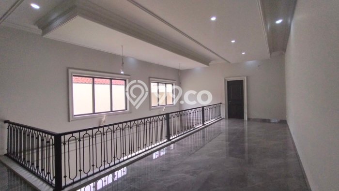 Rumah Luxury Modern Siap Huni di Kota Wisata Jakarta Timur Rumah Luxury Modern Siap Huni di Kota Wisata Jakarta Timur