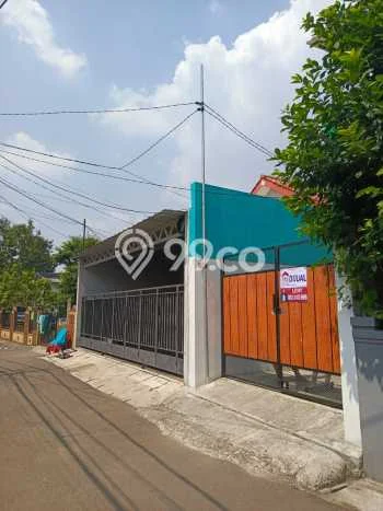 Rumah Kost untuk Dijual di Jagakarsa dengan 10 KT, 6 KM, Luas 144m2 Rumah Kost untuk Dijual di Jagakarsa dengan 10 KT, 6 KM, Luas 144m2