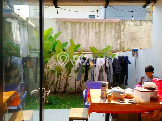 For Sale Rumah 3 Kamar Lokasi Strategis Nyaman dan Strategis di Sawangan For Sale Rumah 3 Kamar Lokasi Strategis Nyaman dan Strategis di Sawangan