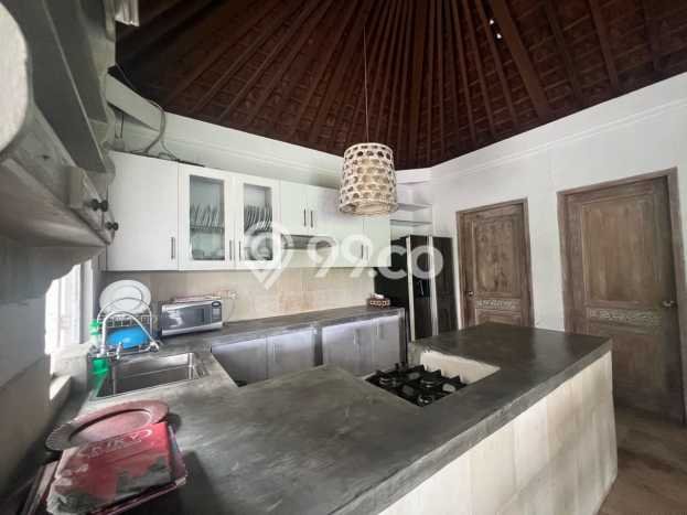 Dijual Vila Kawasan , Luas 950m2m², Posisi Strategis Dijual Vila Kawasan , Luas 950m2m², Posisi Strategis