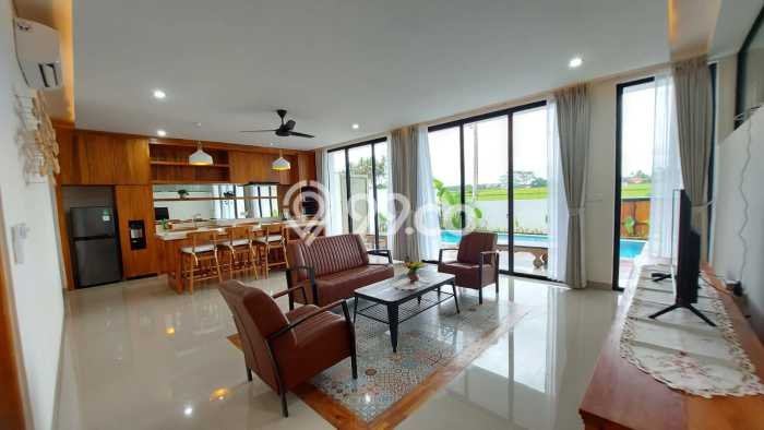 Vila Tenang Kawasan , Ukuran 200m2m², Akses ke berbagai fasilitas Vila Tenang Kawasan , Ukuran 200m2m², Akses ke berbagai fasilitas