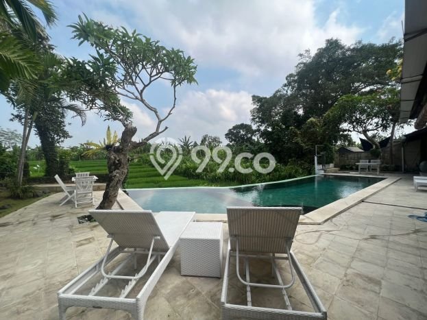 Dijual Vila Kawasan , Luas 950m2m², Posisi Strategis Dijual Vila Kawasan , Luas 950m2m², Posisi Strategis
