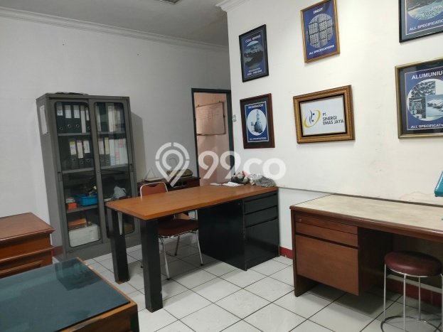Ruko Dijual di Prime Area Jakarta Selatan Luas 270m2 Ruko Dijual di Prime Area Jakarta Selatan Luas 270m2