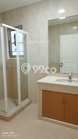 Jarang Ada! Rumah Sewa 4 Kamar Nyaman Siap Huni Lippo Karawaci Jarang Ada! Rumah Sewa 4 Kamar Nyaman Siap Huni Lippo Karawaci