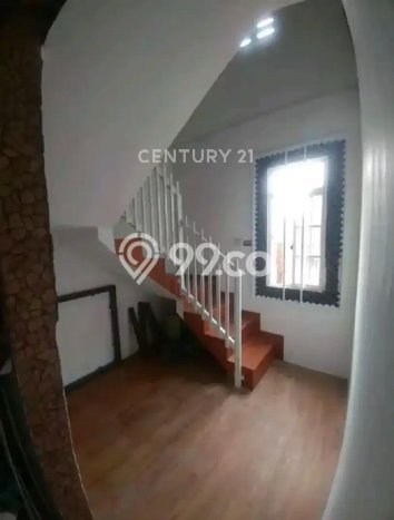Jual Rumah Bagus Siap Huni LB 180m2 di Karawaci, Tangerang Jual Rumah Bagus Siap Huni LB 180m2 di Karawaci, Tangerang