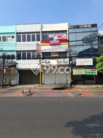 LOKASI STRATEGIS! Ruko di Gambir, Luas 324m2m², Pusat Bisnis, Jalan Utama LOKASI STRATEGIS! Ruko di Gambir, Luas 324m2m², Pusat Bisnis, Jalan Utama