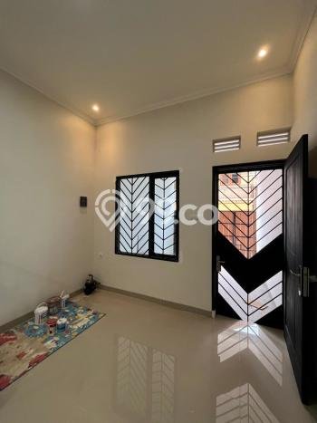 Jual Rumah Minimalis Bagus Punya 2 KT di Cipondoh Tangerang SHM Jual Rumah Minimalis Bagus Punya 2 KT di Cipondoh Tangerang SHM