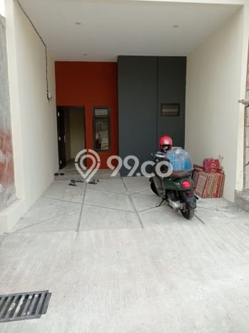 Rumah Strategis Minimalis Lb 60m2 di Ciracas, Jakarta Timur Rumah Strategis Minimalis Lb 60m2 di Ciracas, Jakarta Timur