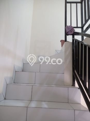Rumah Strategis Minimalis Lb 60m2 di Ciracas, Jakarta Timur Rumah Strategis Minimalis Lb 60m2 di Ciracas, Jakarta Timur
