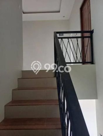 Rumah Luas Asri 2 KT Siap Pakai di Kalisari Jakarta Timur Rumah Luas Asri 2 KT Siap Pakai di Kalisari Jakarta Timur