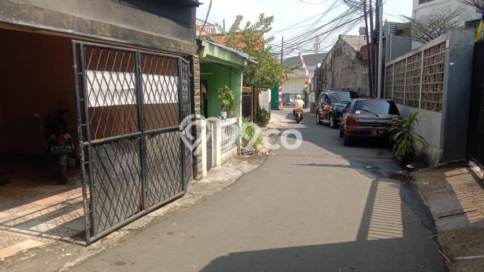 Dijual Cepat Rumah Bagus Siap Huni LB 160m2 di Ciracas, Jakarta Timur Dijual Cepat Rumah Bagus Siap Huni LB 160m2 di Ciracas, Jakarta Timur
