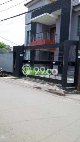 Hunian Mewah Siap Huni LT 1200m2 di Ciracas, Jakarta Timur Hunian Mewah Siap Huni LT 1200m2 di Ciracas, Jakarta Timur