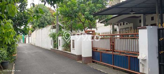 Dijual Rumah Premium dengan Fasilitas Sekitar Komplit di Cipayung, Jakarta Timur Dijual Rumah Premium dengan Fasilitas Sekitar Komplit di Cipayung, Jakarta Timur