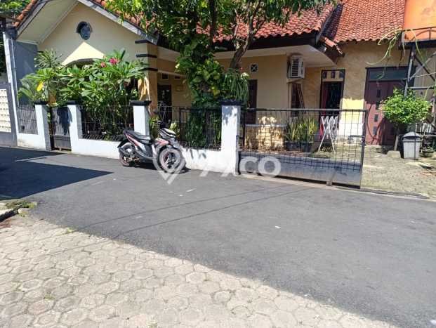 Jual Rumah Favorit Siap Huni LB 200m2 di Cipayung, Jakarta Timur Jual Rumah Favorit Siap Huni LB 200m2 di Cipayung, Jakarta Timur