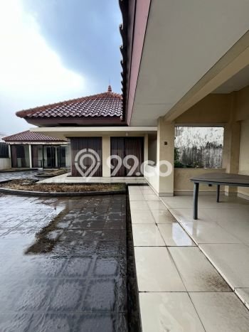 Dijual Rumah Mewah Megah Dengan View Eksklusif di Cibubur, Jakarta Timur Dijual Rumah Mewah Megah Dengan View Eksklusif di Cibubur, Jakarta Timur
