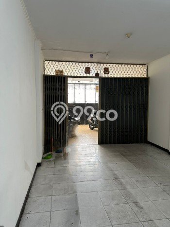 Ruko Dijual di Jakarta Barat LT 60m2 & LB 140m2 Lokasi Terbaik! Ruko Dijual di Jakarta Barat LT 60m2 & LB 140m2 Lokasi Terbaik!