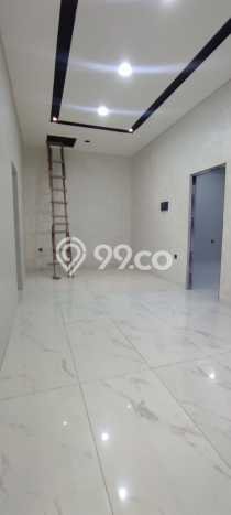 Rumah Elit Modern Siap Huni di Taman Surya Jakarta Barat Rumah Elit Modern Siap Huni di Taman Surya Jakarta Barat