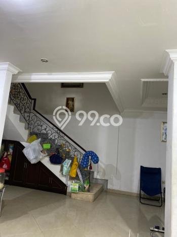 Rumah Elit Modern Tanpa Renovasi di Taman Palem Jakarta Barat Rumah Elit Modern Tanpa Renovasi di Taman Palem Jakarta Barat